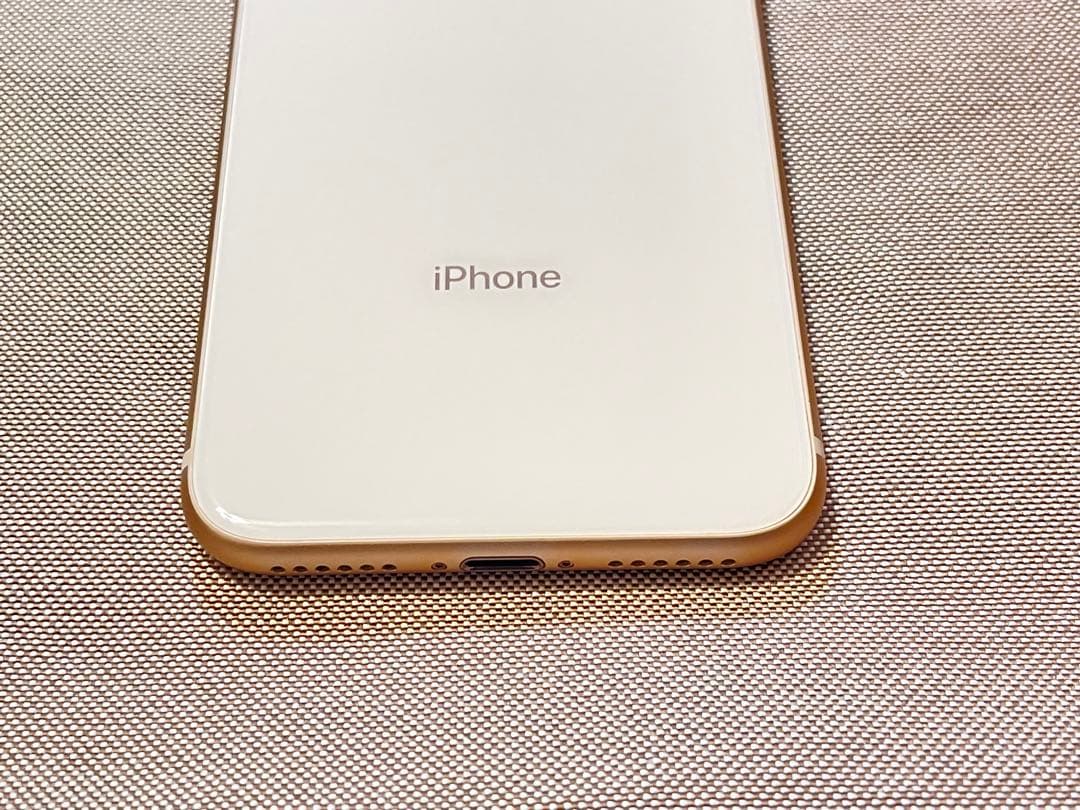 Apple iPhone 8 ゴールド 128GB 状態A (本体のみ)