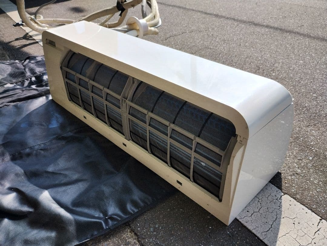 TOSHIBA RAS-225SP (M) ジャンク　エアコン本体室内機のみ