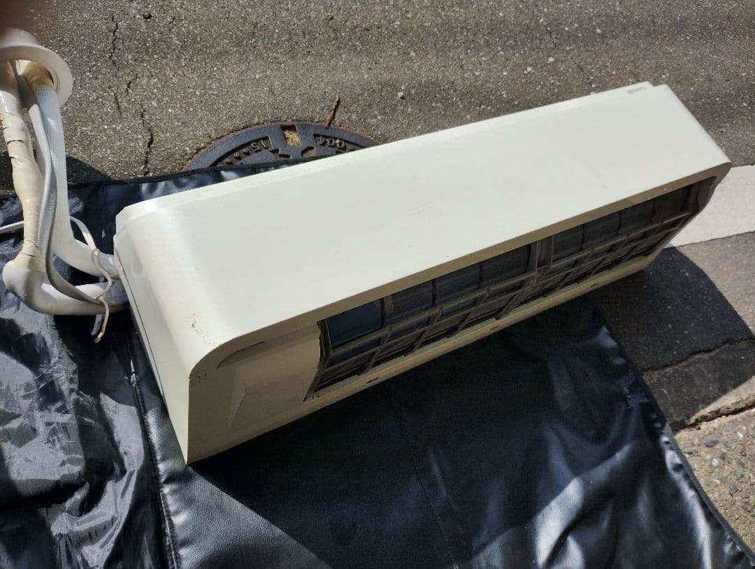 TOSHIBA RAS-225SP (M) ジャンク　エアコン本体室内機のみ
