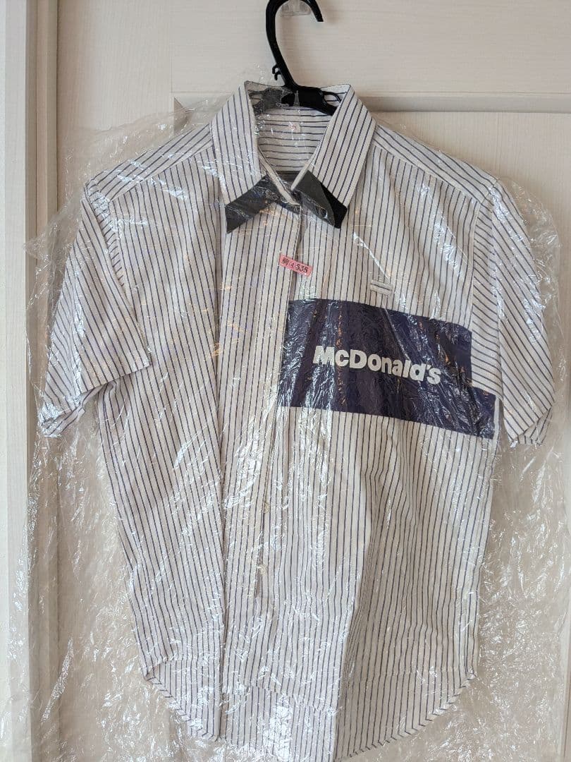 マクドナルド制服2色5点セット2004年〜2007年物 Mサイズ、ネームプレト付