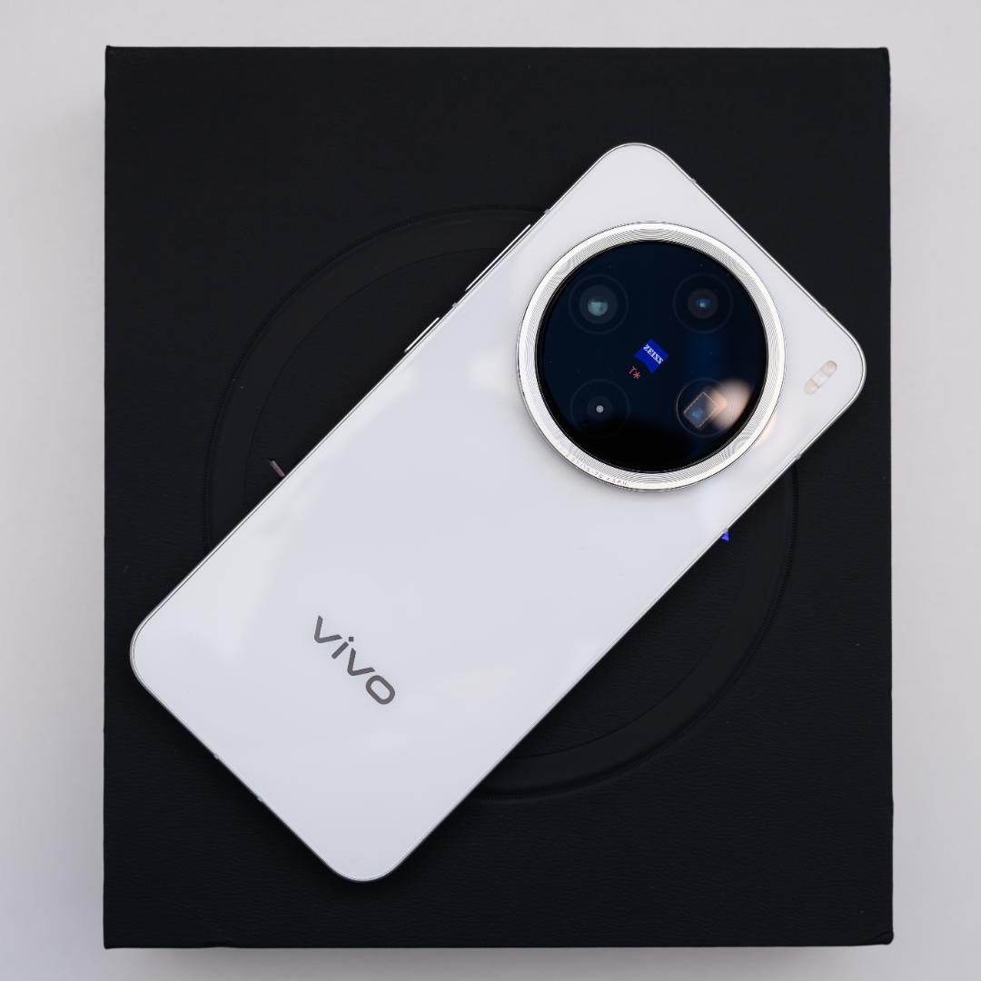 【ほぼ新品】vivo X200 Pro mini ホワイト