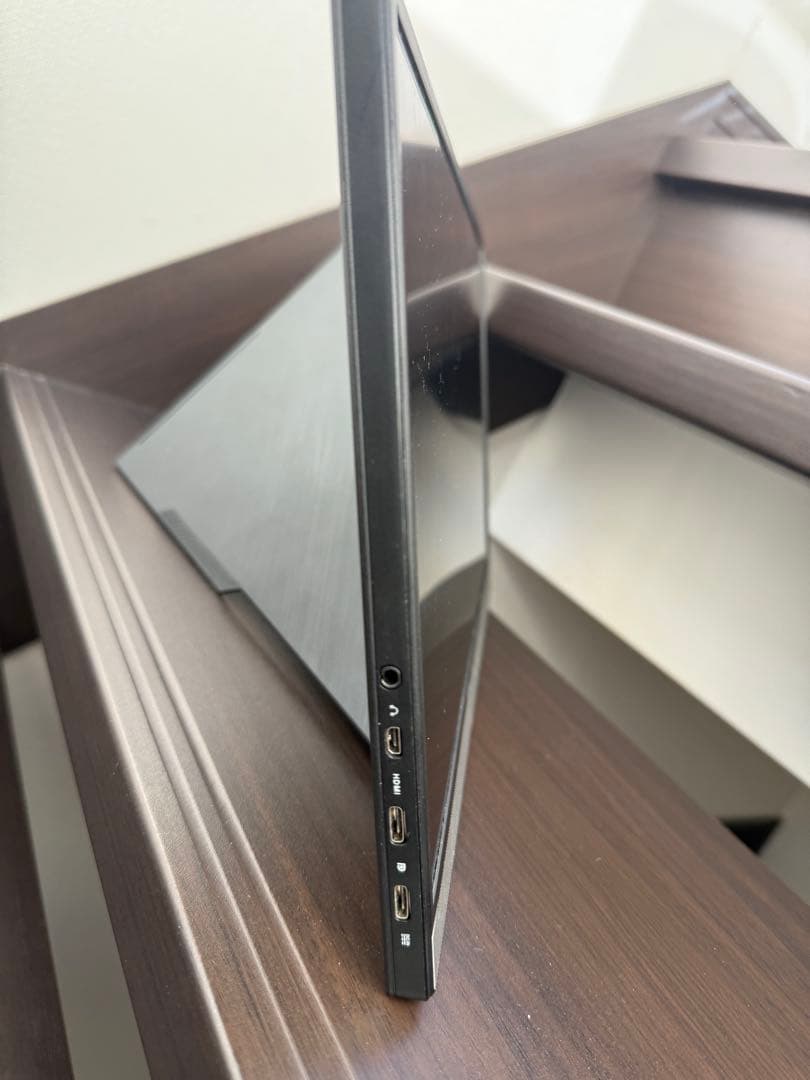 ROG Portable Monitor 15.6インチ