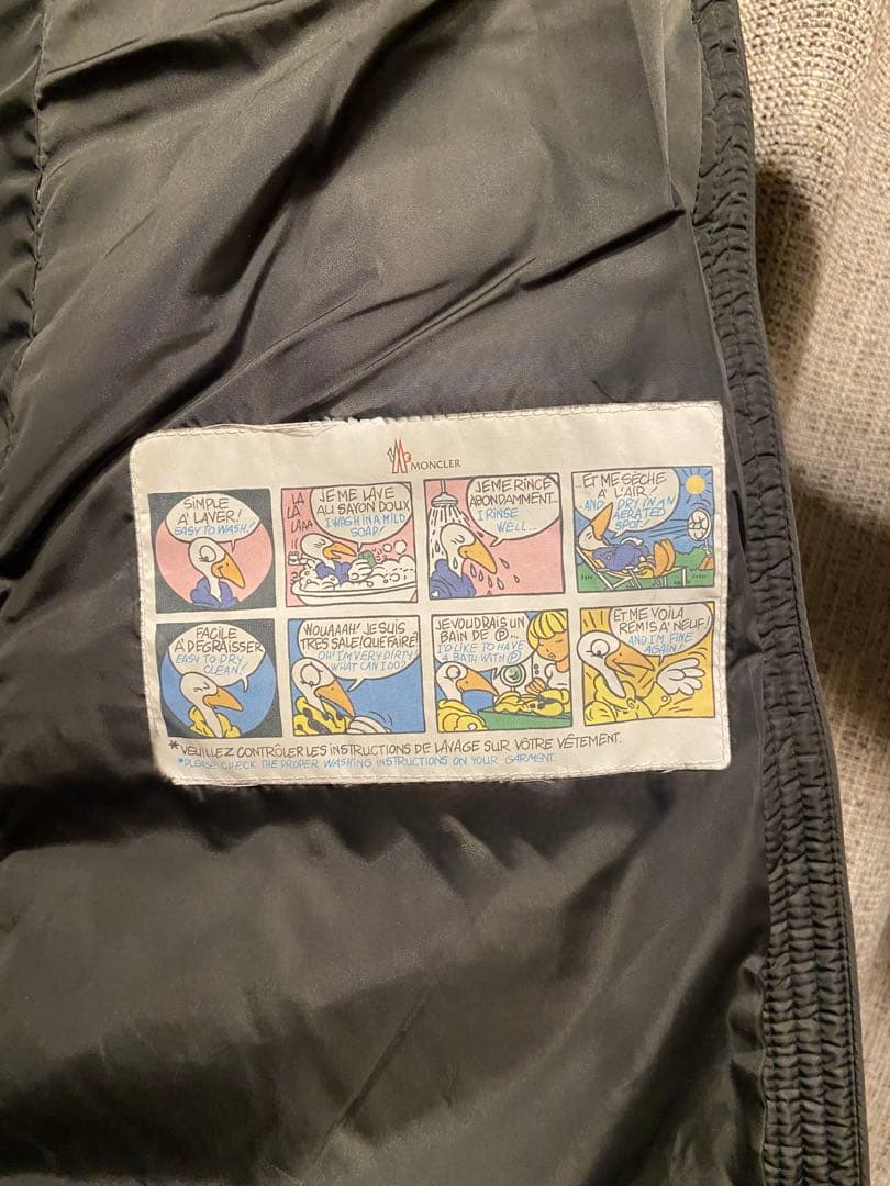 モンクレール ダウンジャケット ダークグレー