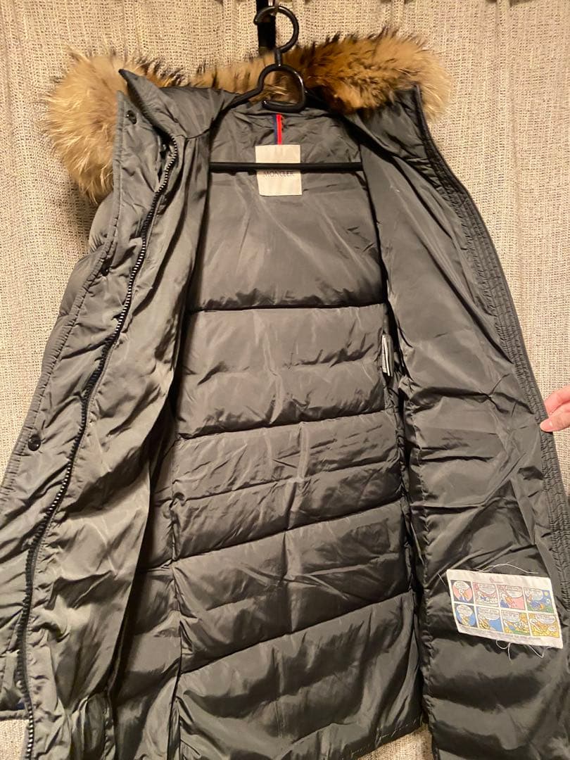モンクレール ダウンジャケット ダークグレー