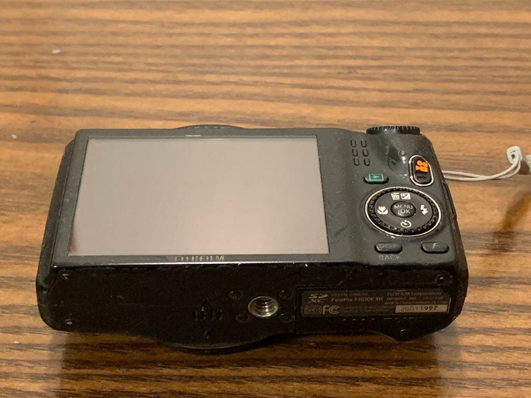 FUJIFILM FinePix F800EXR コンデジ　ジャンク品