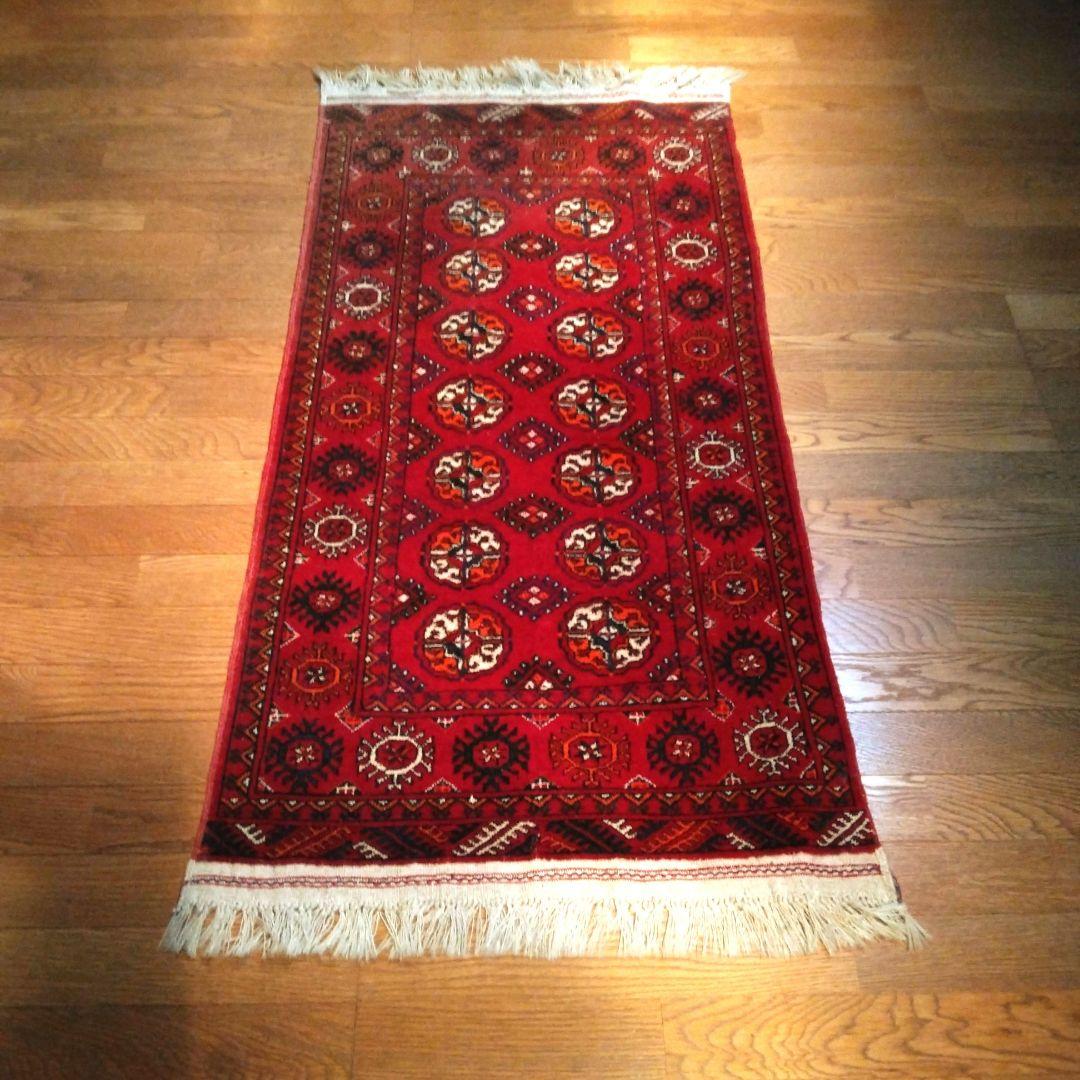 手織りヴィンテージラグ　トライバルラグ　トルクメン絨毯