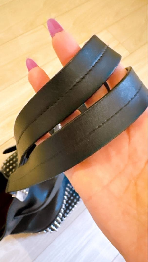 【美品】クリスチャンルブタンChristian Louboutin レザーバッグ