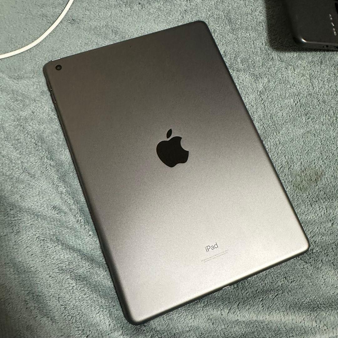 第9世代　Apple iPad 64GB Wi-Fiモデル　スペースグレー