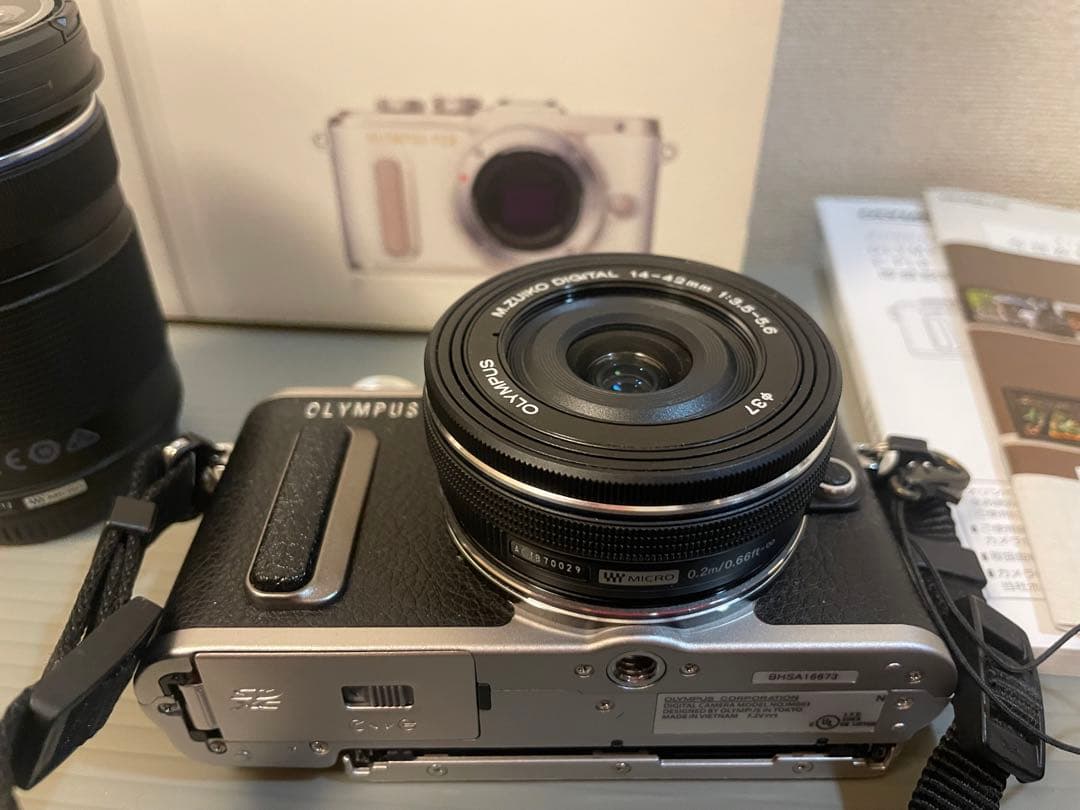 【美品】OLYMPUS PEN E-PL8 ダブルズームキット