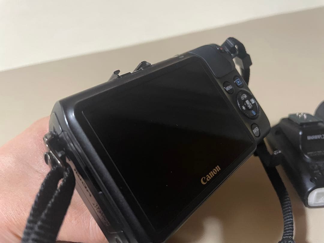 【中古】Canon EOS M ミラーレスカメラ 本体 キャノン