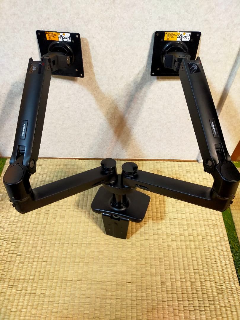 Amazonbasicデュアルモニターアーム エルゴトロン