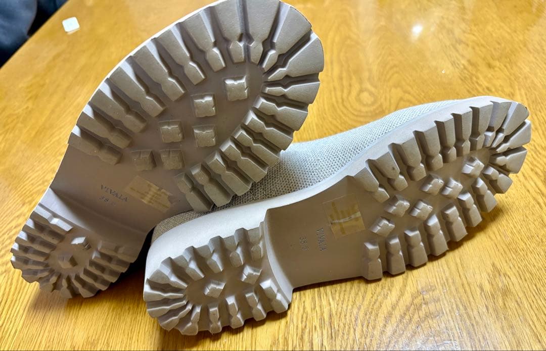 VIVAIAビバイアブーツ今期販売中38.5 24.5センチ美品オートミール