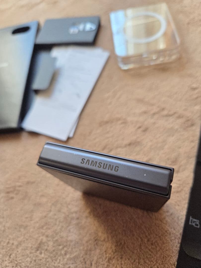 国内版 Galaxy flip6 本体 限定カラー 保護ケース付