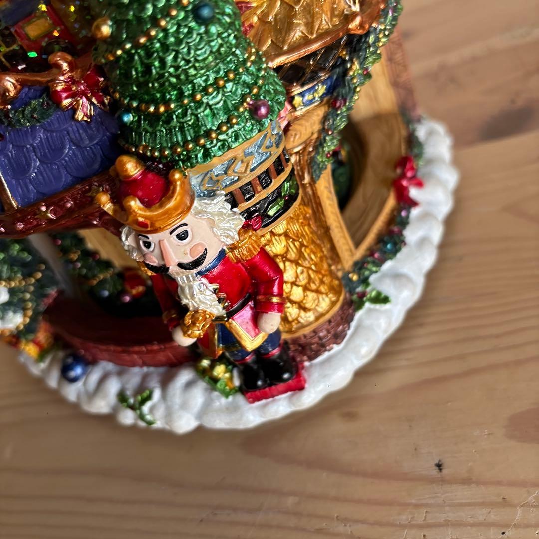 クリスマス スノードーム オルゴール付き　KIRKLAND