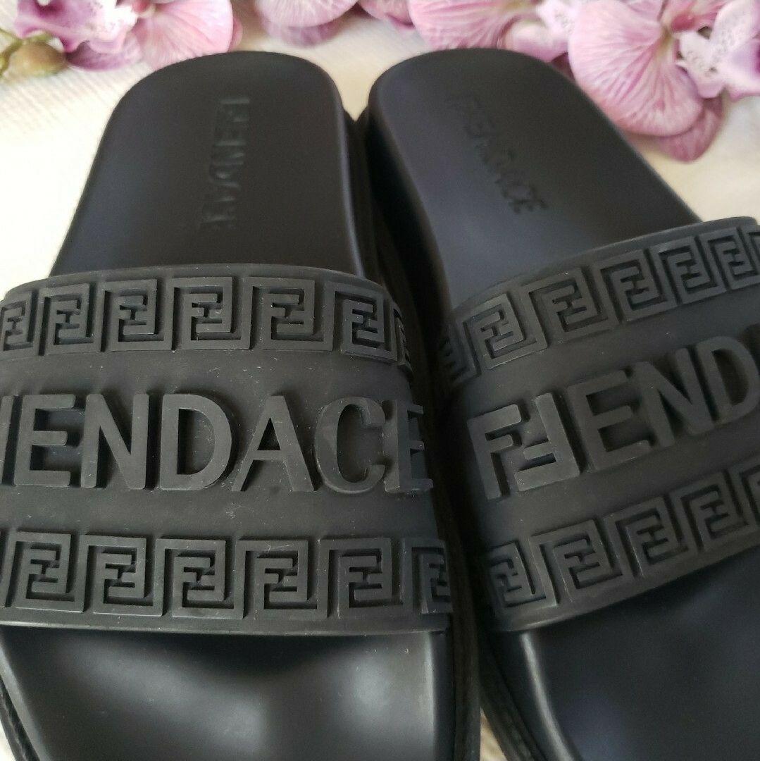 未使用 FENDACE FENDI VERSACEラバーサンダル ブラック 35