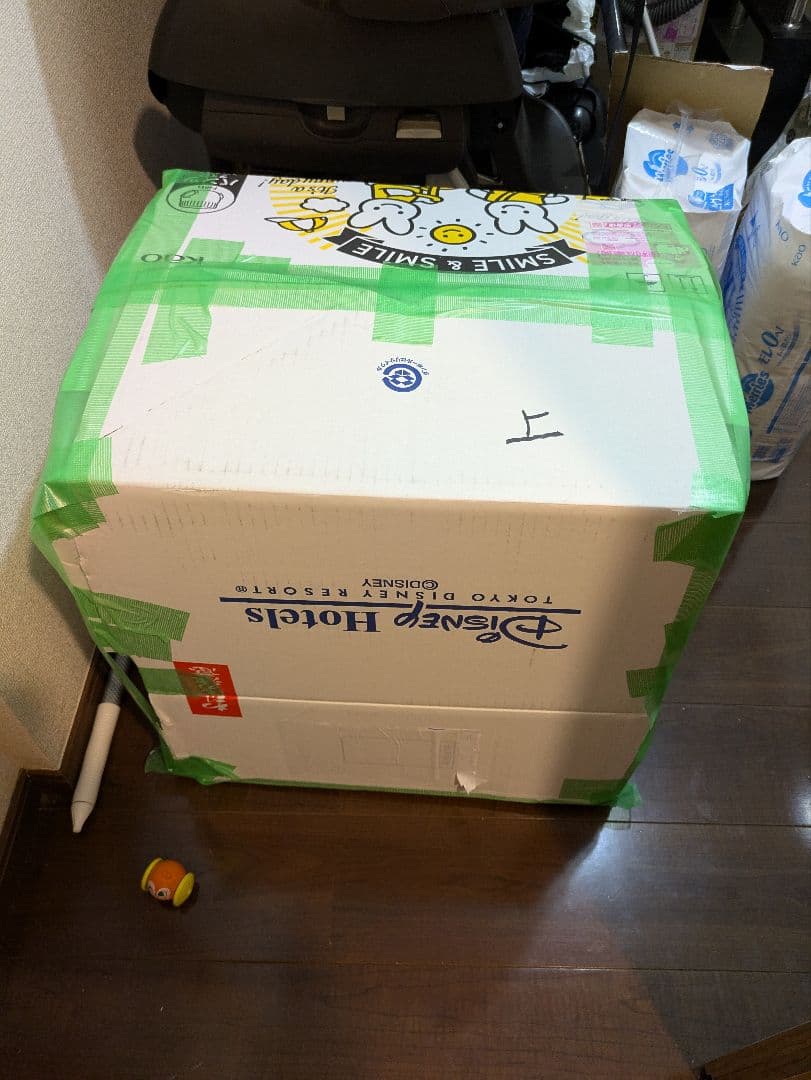 コンパクト冷凍庫 シルバー