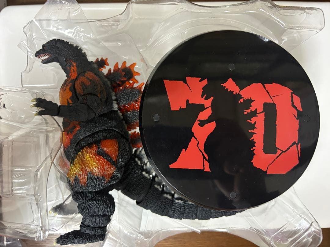 S.H.MonsterArtsゴジラ (1995) 70周年特別記念Ver.