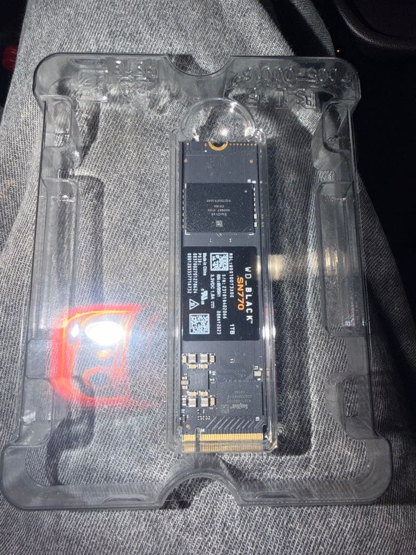 ウエスタンデジタル ブラック SN850X 1T 完美品