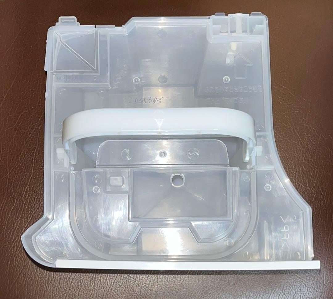 【未使用に近い・本日限定値下価格】コロナ 衣類乾燥除湿機 CD-WH1823-W