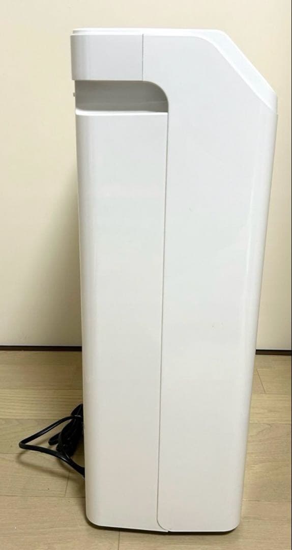 【未使用に近い・本日限定値下価格】コロナ 衣類乾燥除湿機 CD-WH1823-W