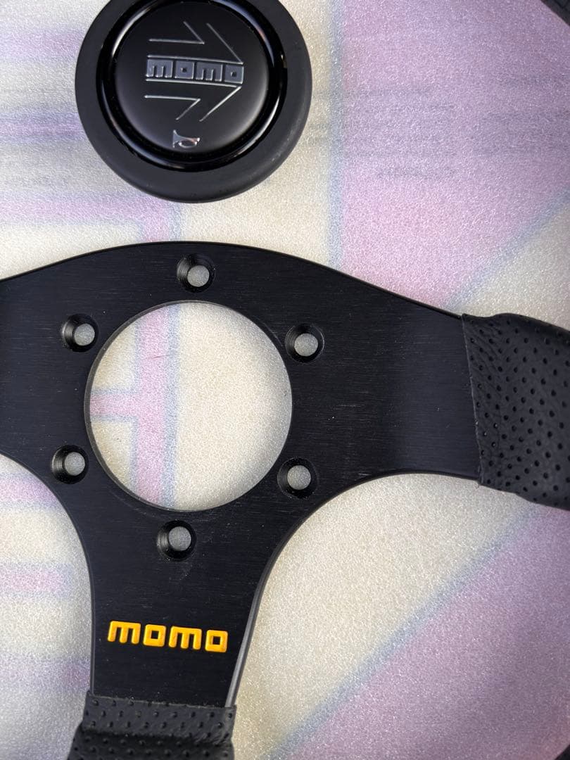 momo ステアリング TEAM 300