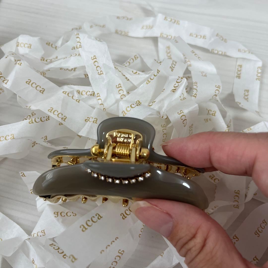 acca ニューコラーナ　ヘアクリップ