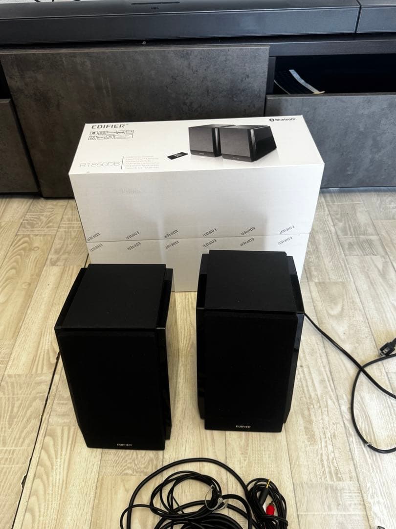 スピーカー・ウーファー Edifier R185DB