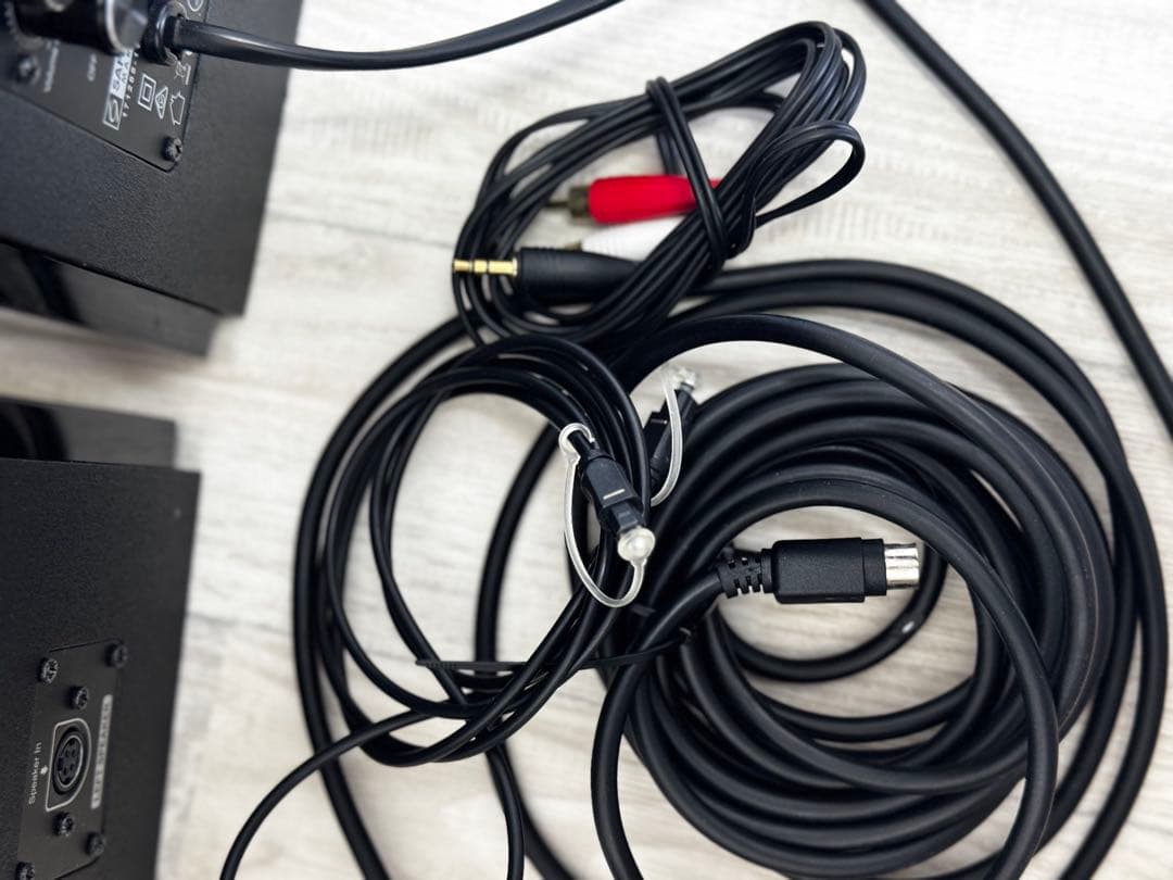 スピーカー・ウーファー Edifier R185DB