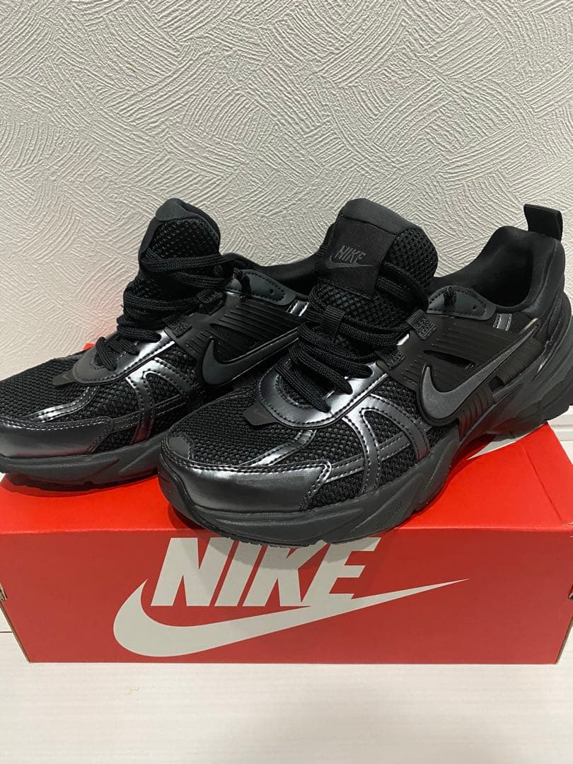 ナイキ　v2k ラン　ブラック　26.5cm