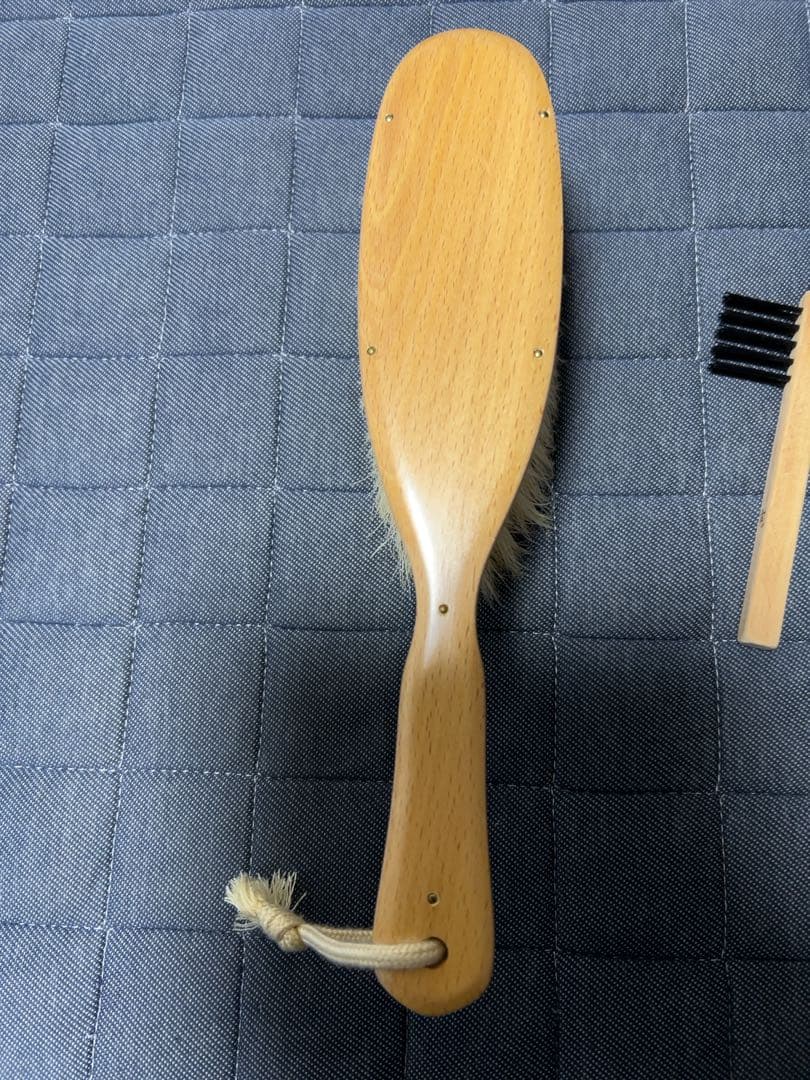 カシミアブラシ　高級洋服のお手入れに最適