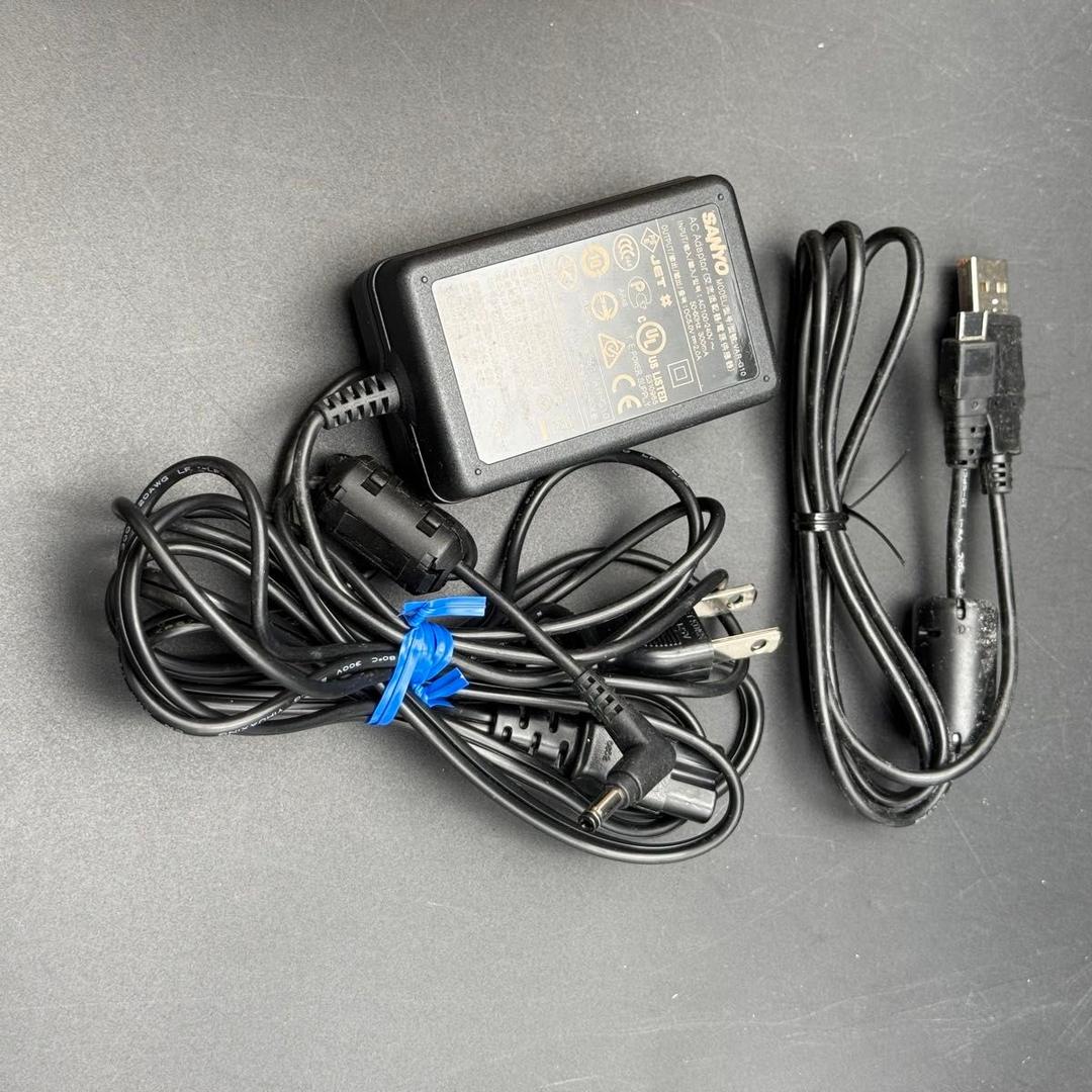 Sanyo Xacti DMX-WH1E ブルー　箱付き