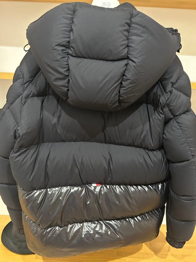 モンクレール　ダウンジャケット　マウレス