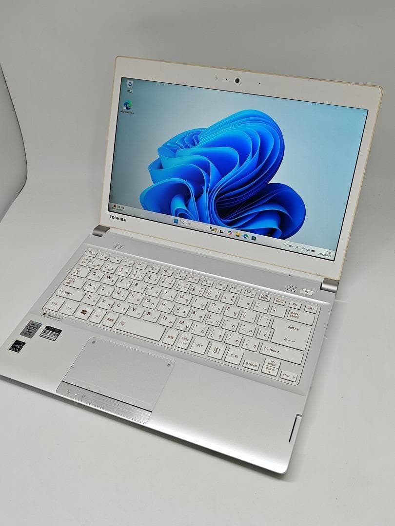 【東芝】爆速 Corei7/新品SSD256GB ノートパソコン 8GB A4