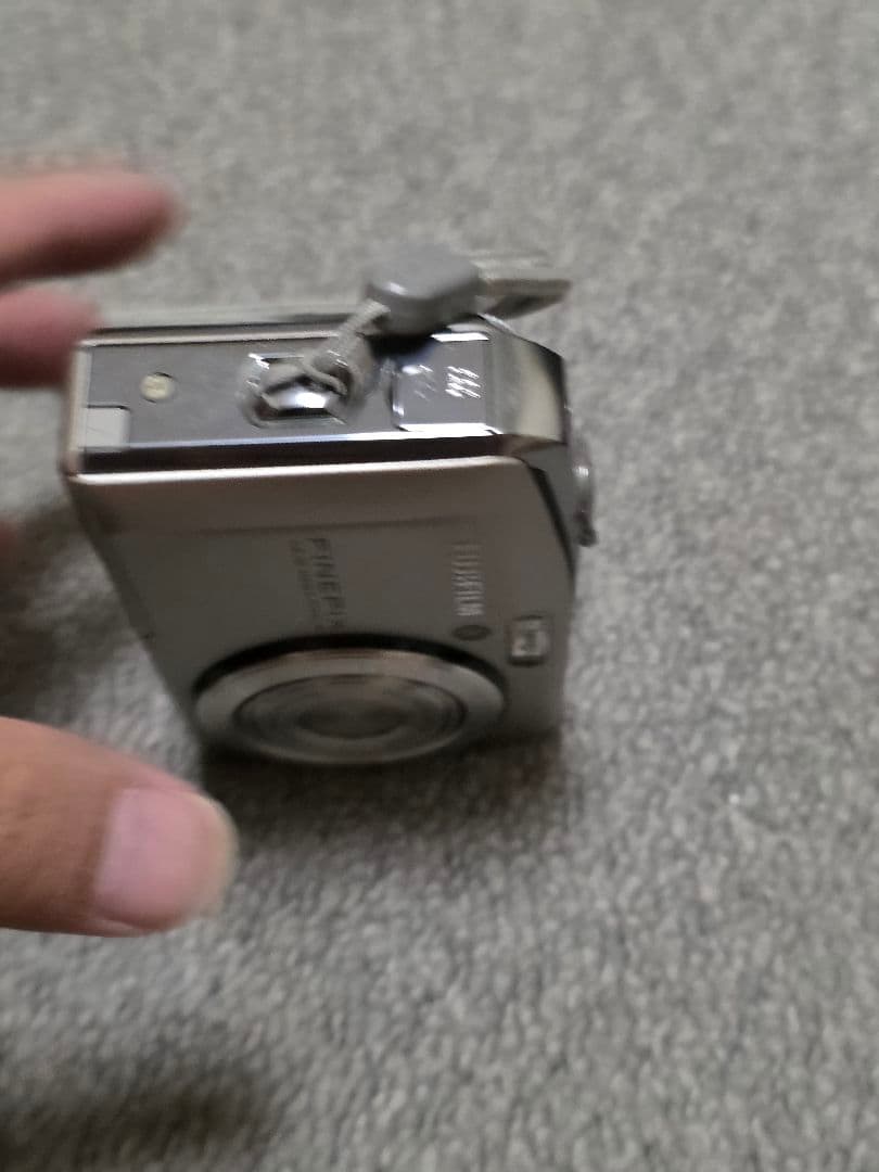 FUJIFILM 【FINEPIX F50fd】12.0メガピクセル コンデジ