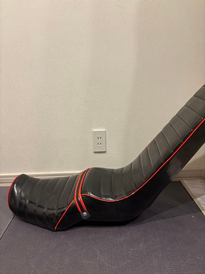 バリオス1型三段シート