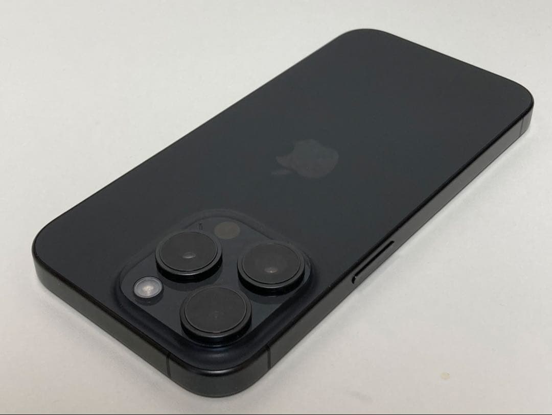 iPhone 15 pro 128GB SIMフリー　ブラックチタニウム