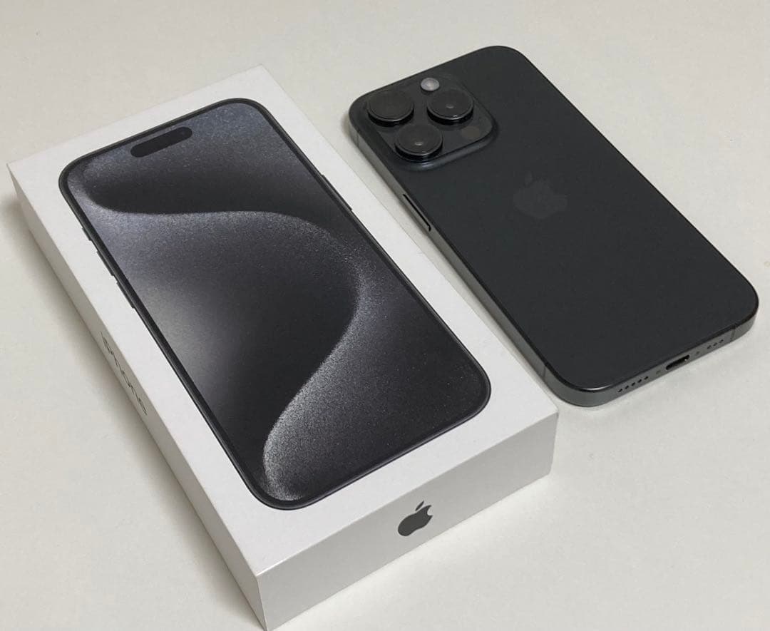 iPhone 15 pro 128GB SIMフリー　ブラックチタニウム