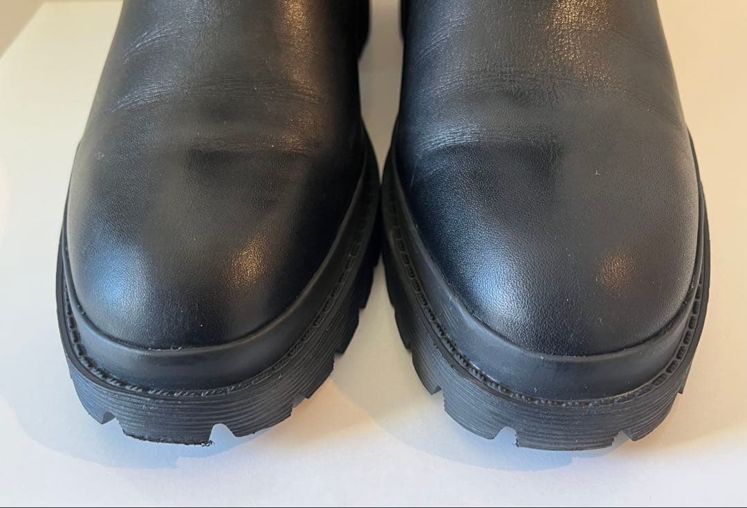 LANVIN en Bleu ブラック レザーサイドゴアブーツ