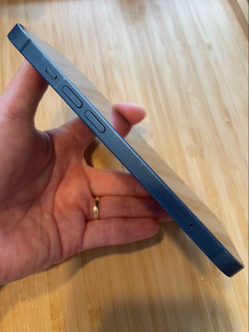 Apple iPhone 13 青色 本体と箱付き