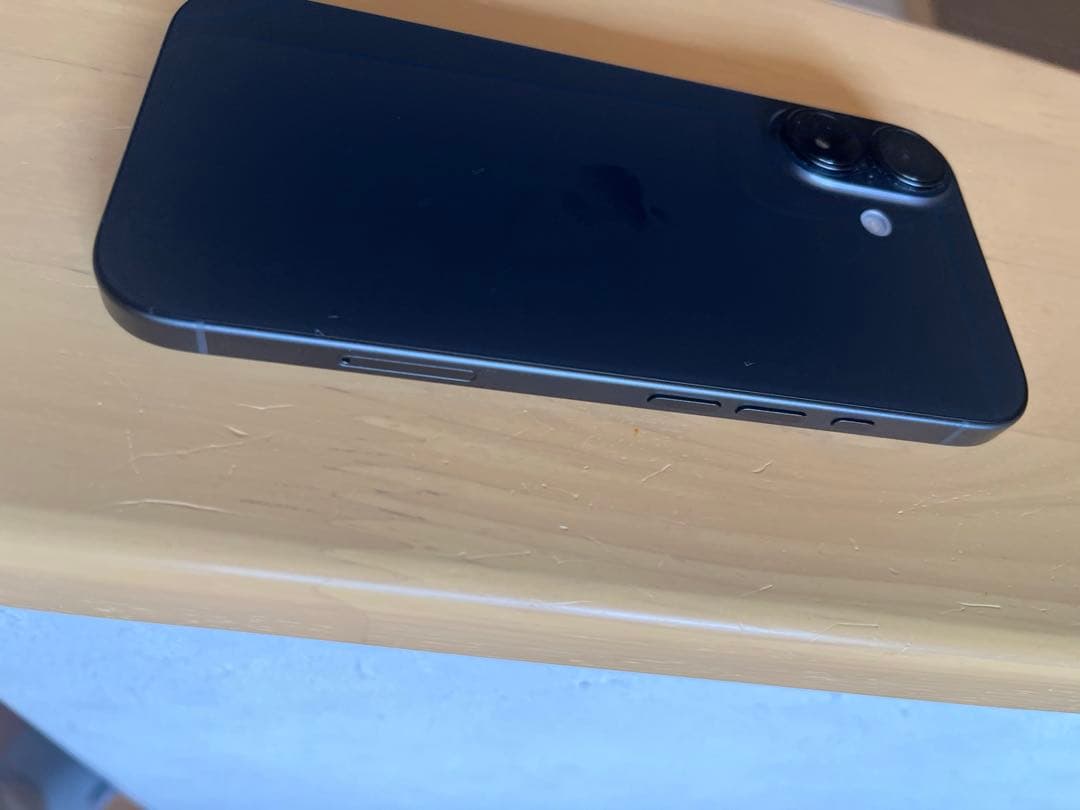 iPhone16 128GB ブラック　使用2週間