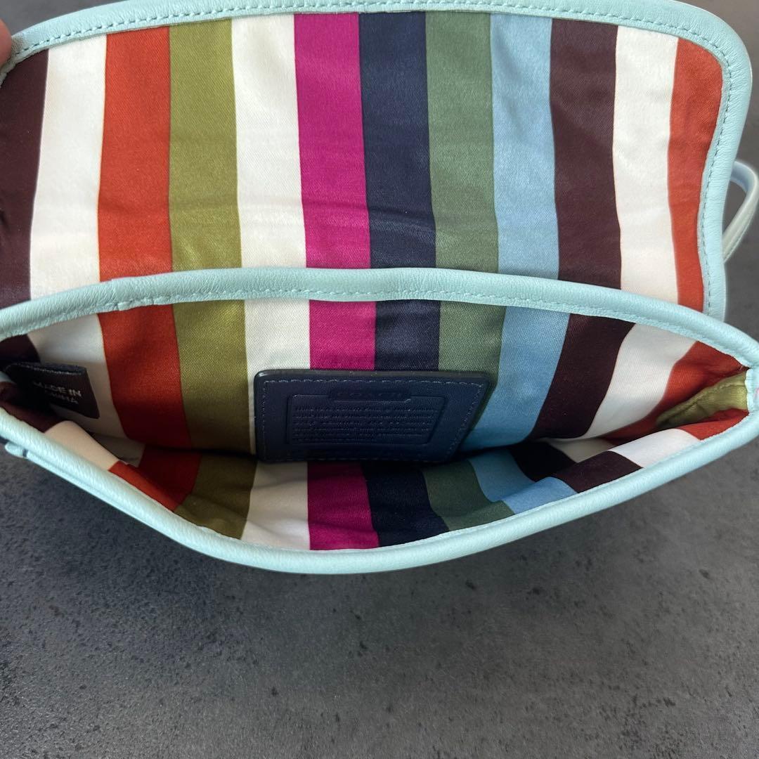 希少✨COACH Turn Lock Legacy Stripe pouch