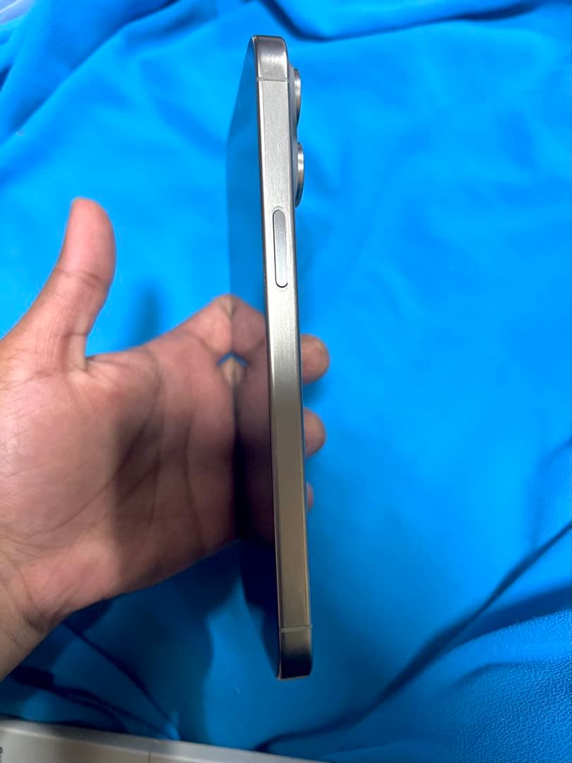 R*d様 Apple iPhone 15 pro max 本体