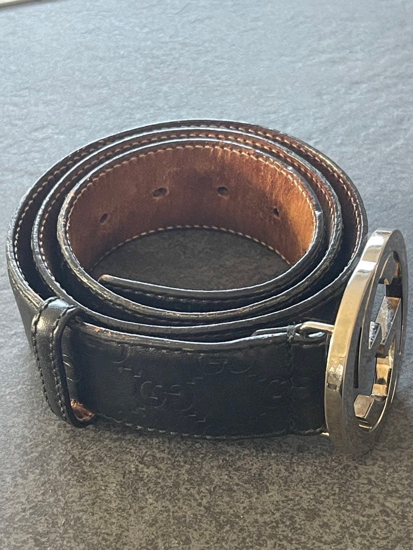 GUCCI ブラックレザー GGロゴベルト