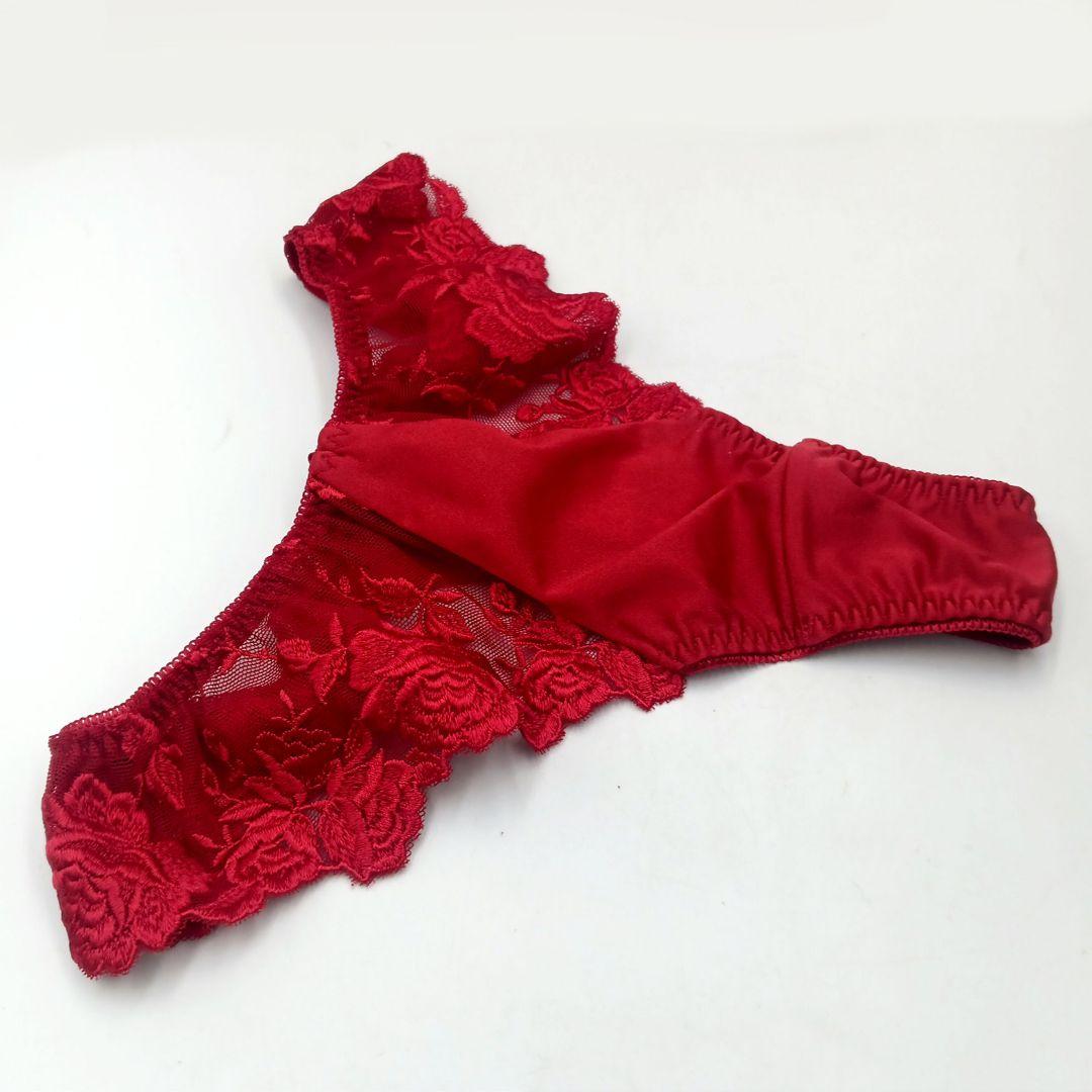 サルート 81G ブラD70 &ソング&ガーター Mサイズ RE レッド