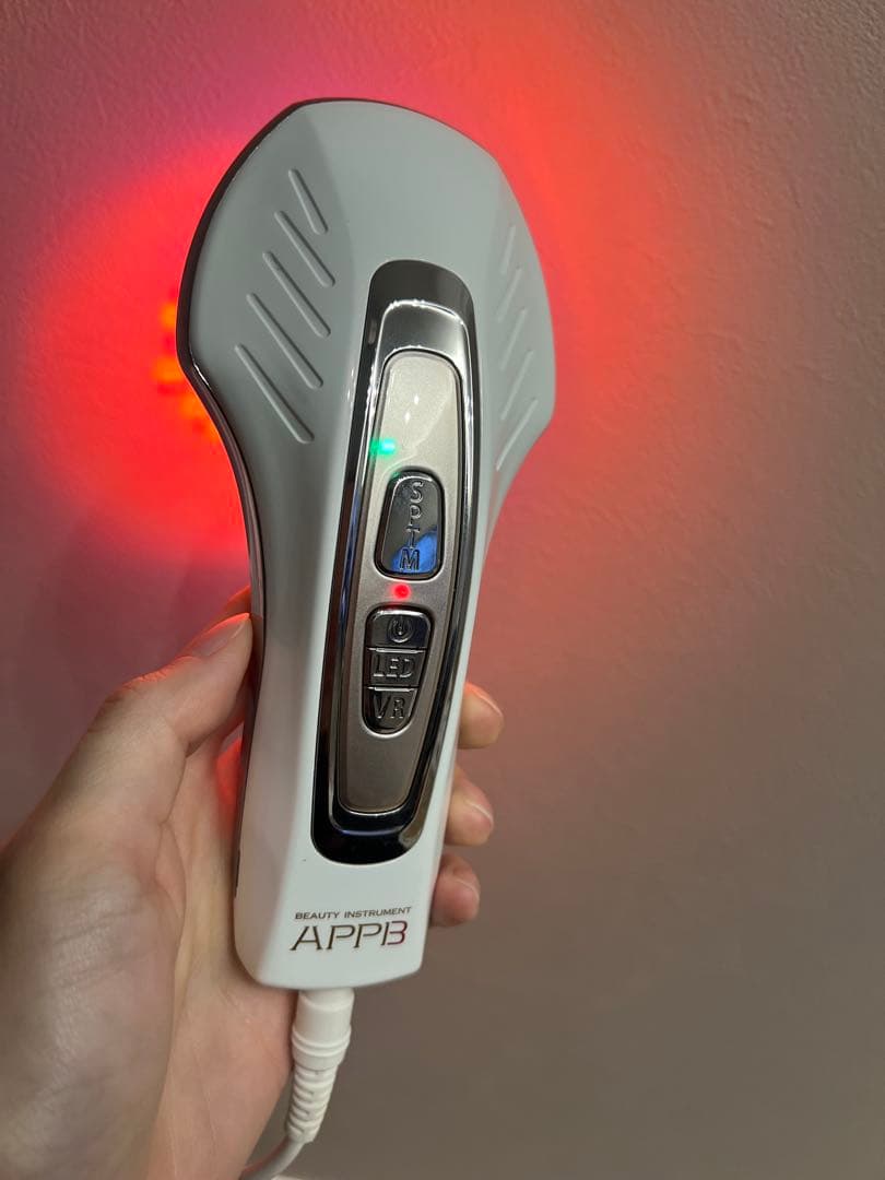 セプテム　アップビー美顔器 APPB ホワイト 充電器・ポーチ・箱付き