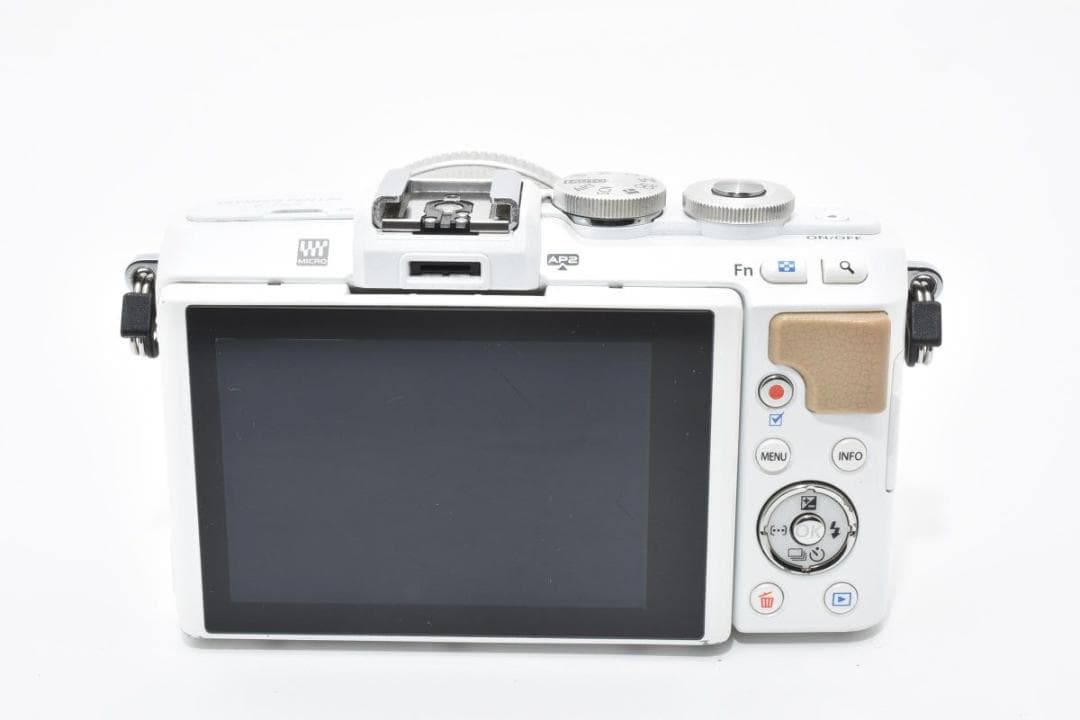 【箱付き】 OLYMPUS オリンパス Pen E-PL7 ミラーレス一眼カメラ