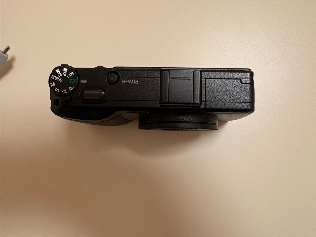 ショット数2884回 美品 RICOH GR DIGITAL IV 充電器付き