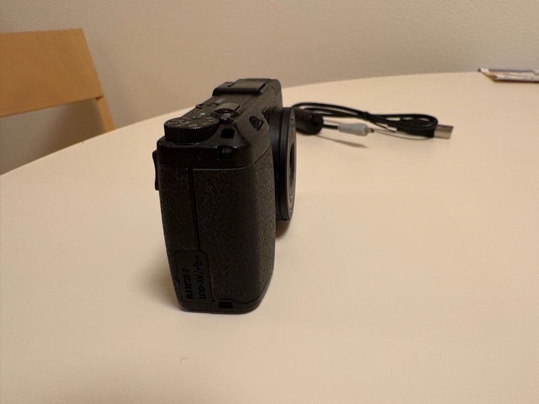 ショット数2884回 美品 RICOH GR DIGITAL IV 充電器付き