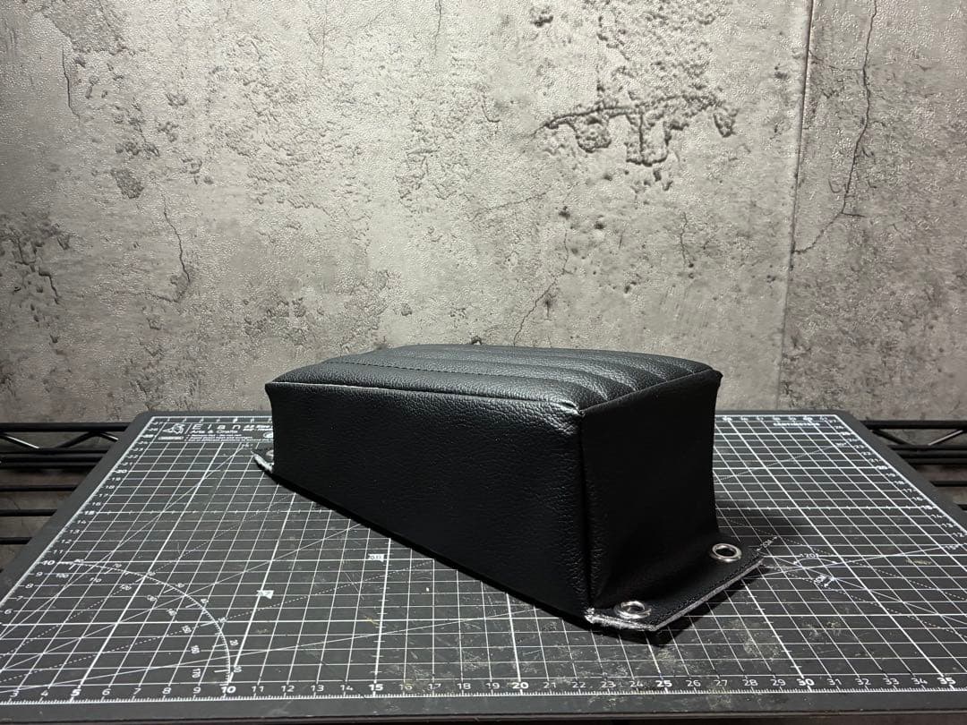 76 ピリオンパッド ピリオンシート ベイツ　ハーレー　トライアンフ　チョッパー