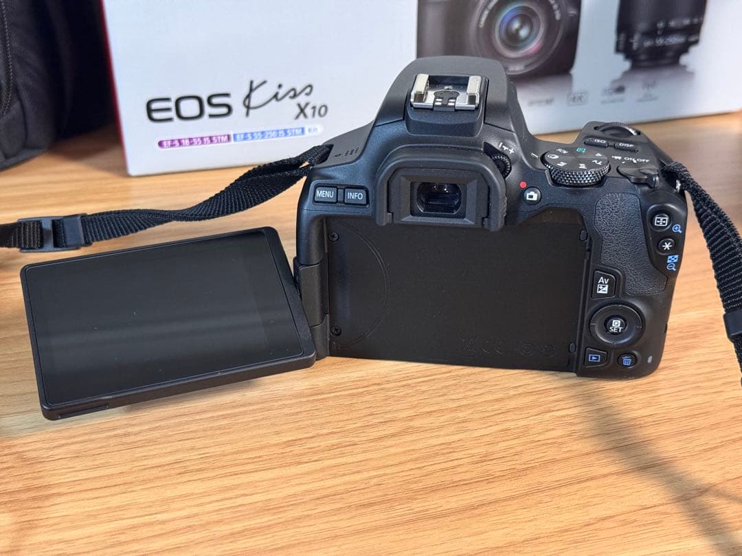 Canon EOS Kiss X10 デジタル一眼レフカメラ ダブルズームキット